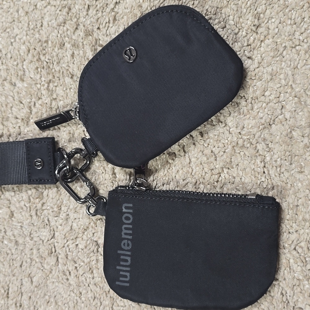 NWOT Lululemon Dual Pouch Wristlet - Picture 4 of 5